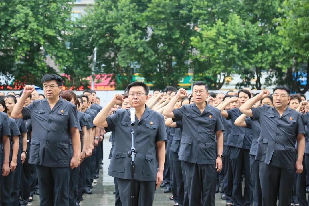 女孩子让你帮忙买衣服，怎么拒绝才合适？游戏画面